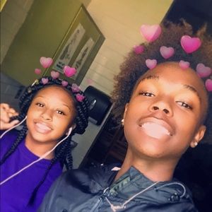 Meet your Posher, Amoz